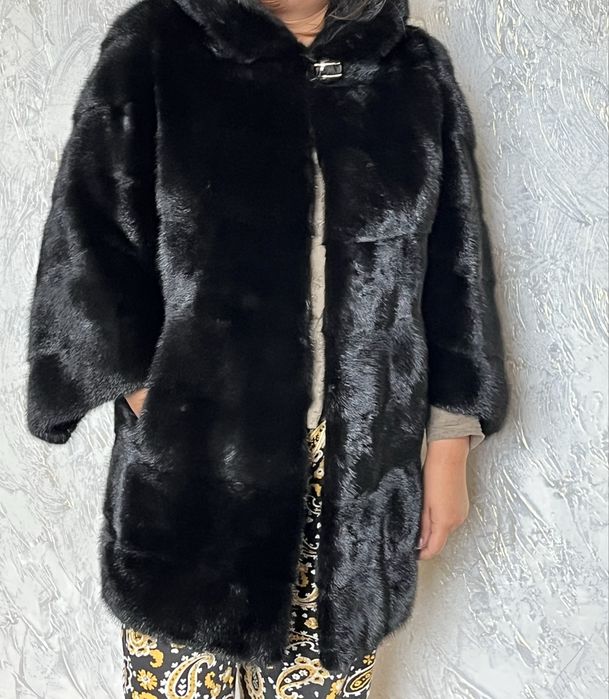 Шуба норковая в хорошем сост