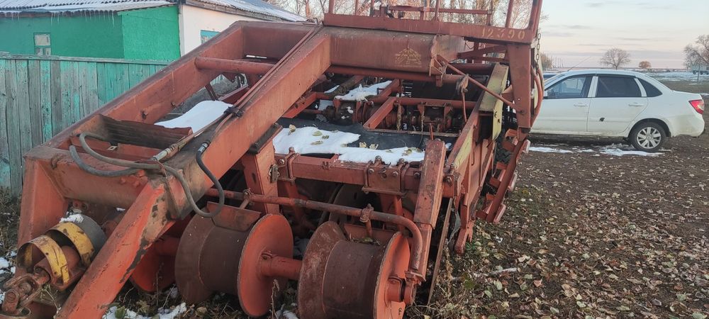 Продам трёхрядную Картофелекопалк КПК 3у