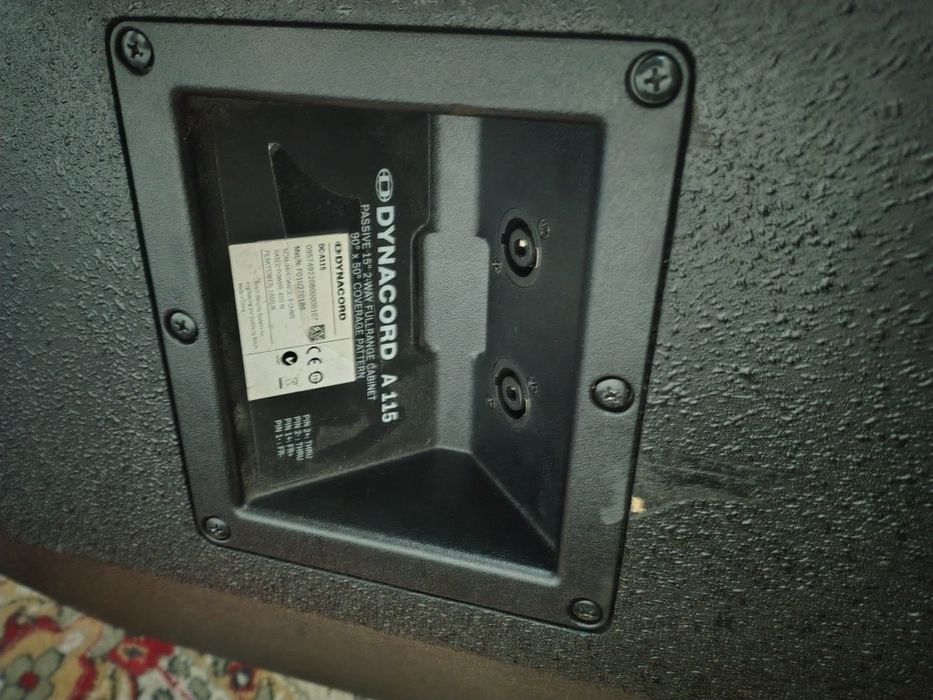 incinte boxe dynacord a115