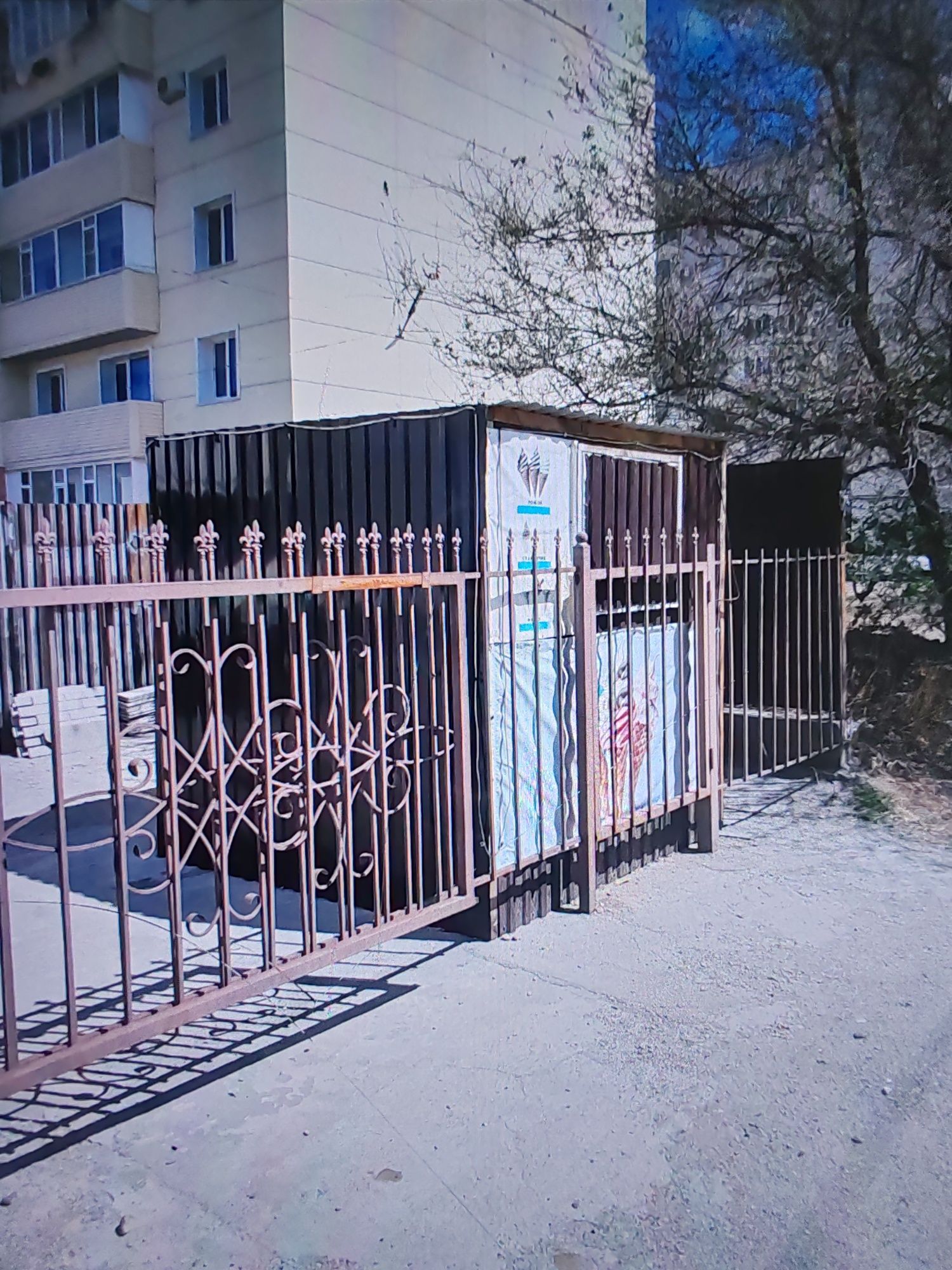 Продам киоск размером 2*2