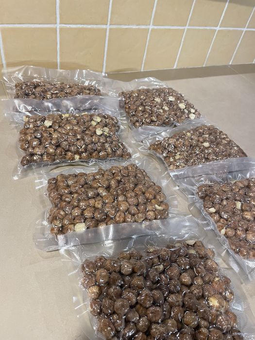 Vând alune de pădure bio