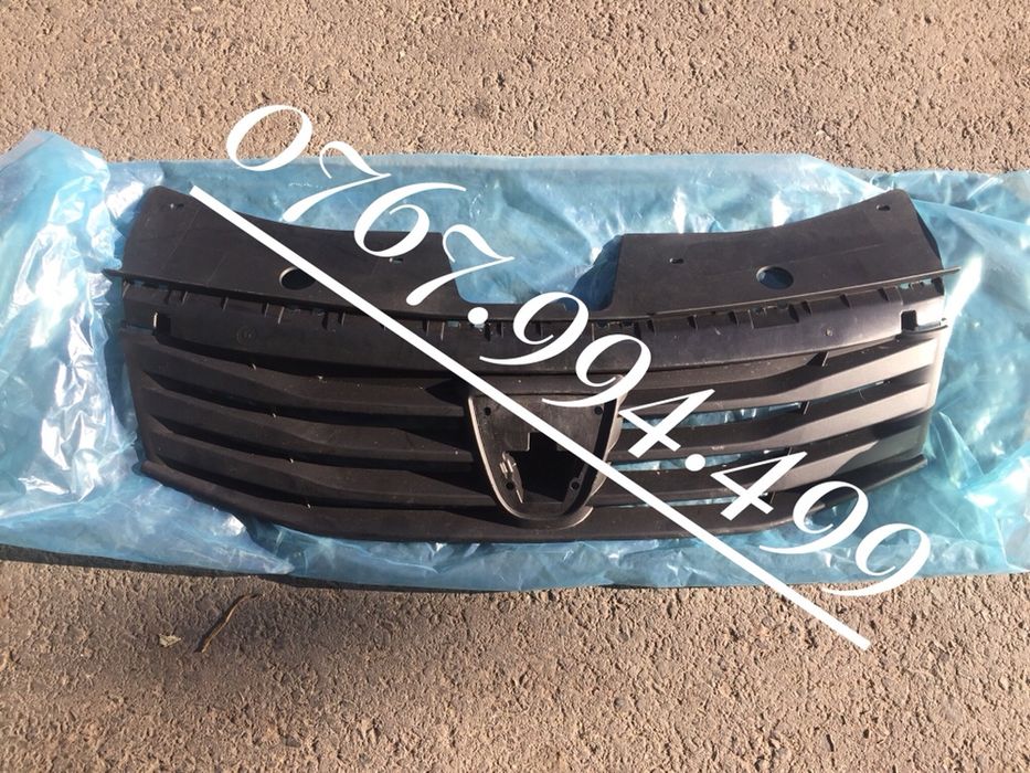 Grilă superioară Dacia Sandero nouă model 2008*2009*2010*2011*2012
