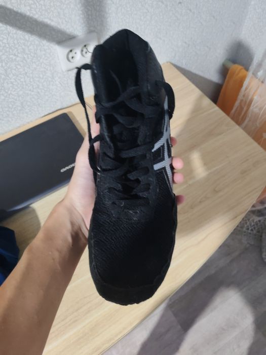 Продаю борцовки срочно нужны деньги