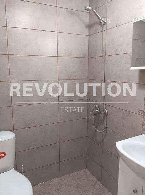 Едностаен от апартамент в района на м-т Ален мак!