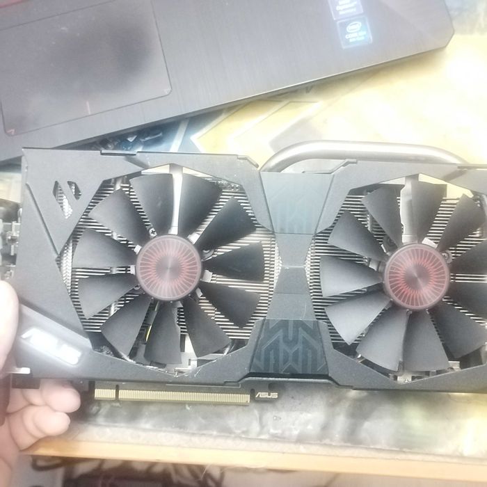 Placa video Asus Strix GTX 970 Direct CU II OC