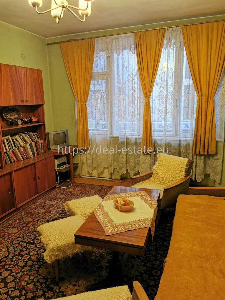 Продава се Тристаен апартамент в Благоевград, Идеален център - 91 кв.м за 905 €/кв.м - Снимка #1