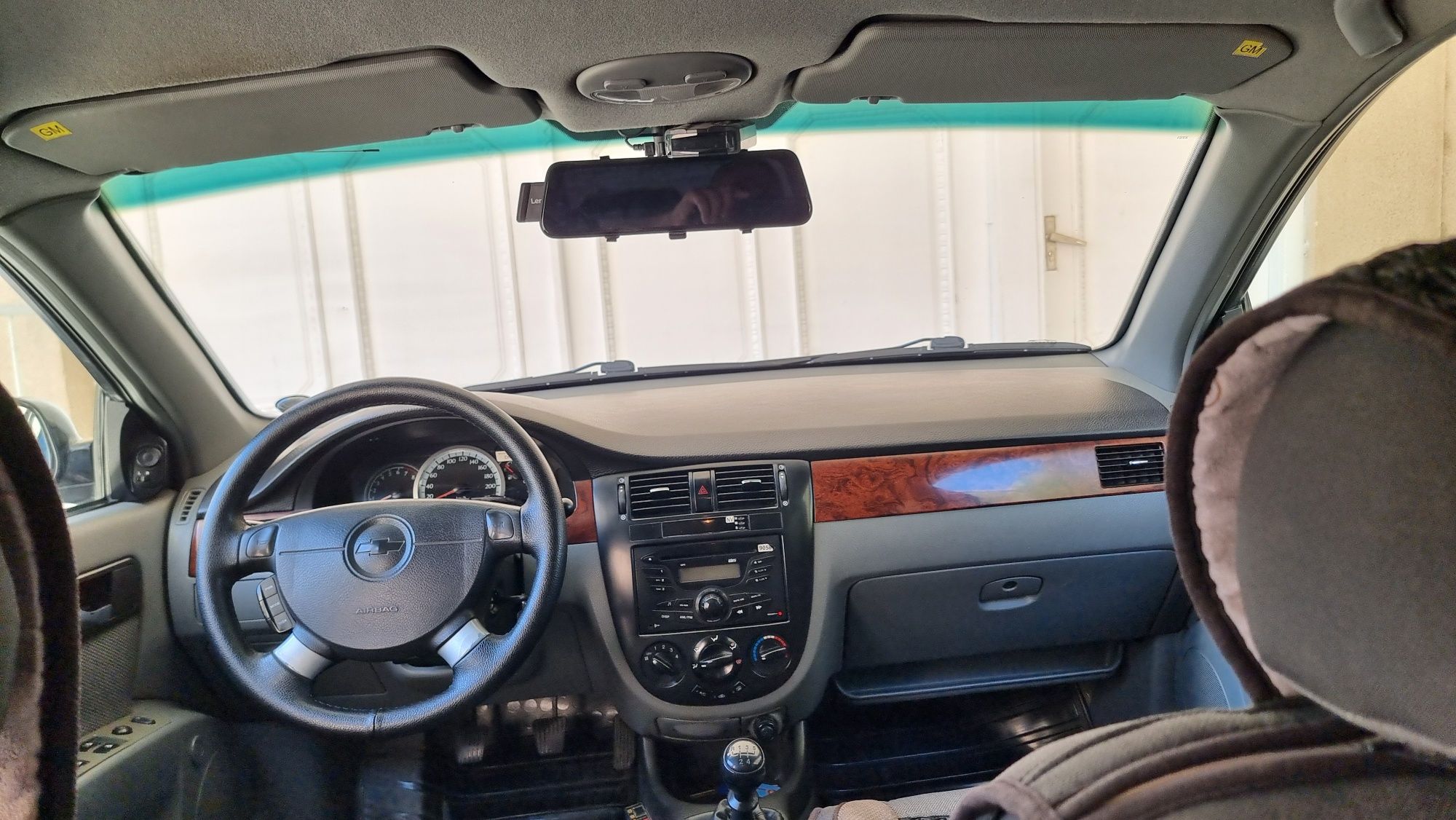 Lacetti 1.8 сотилади срочно