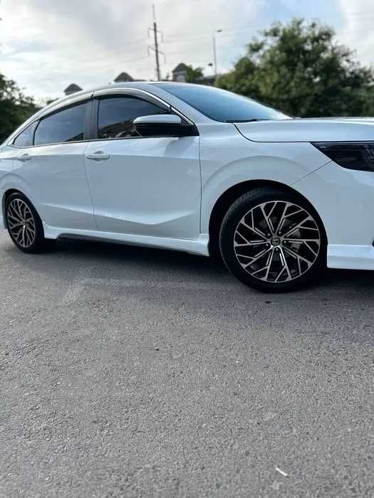 Honda Crider  2025