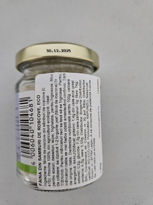 Faina din samburi de roscove