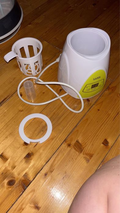 Incalzitor de biberoane
