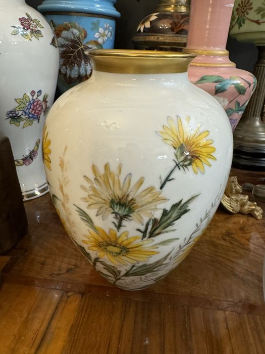 Vas portelan - pictura manuala