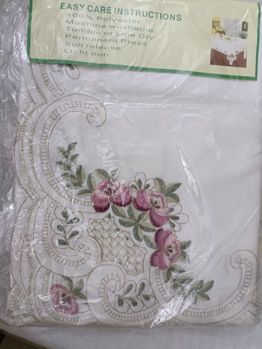 Скатерть полиэстер.