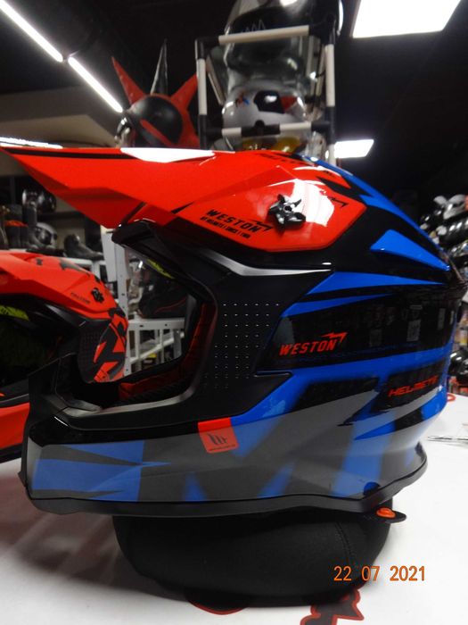 НОВО! Кросови каски MT Helmets Falcon различни разцветки мотокрос