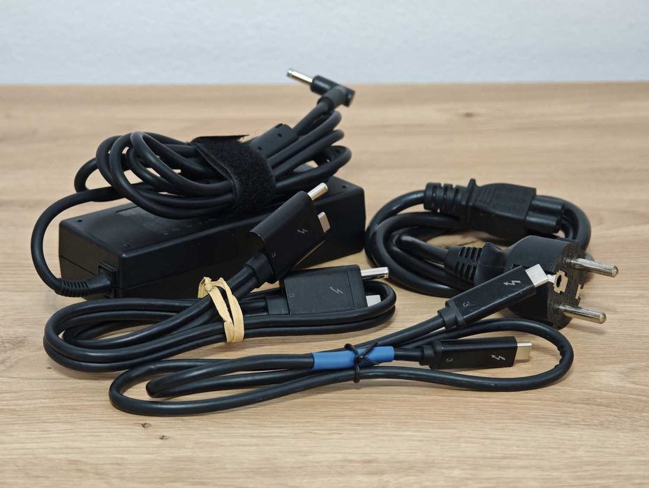 HP Elite 90W Thunderbolt 3 Dock (compatibil cu orice laptop)