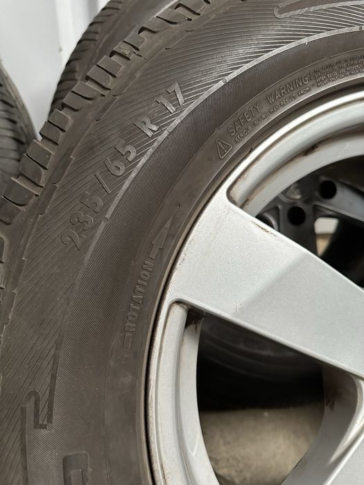 Set 4 roți Dezent ( jante+anvelope 235/65 R17 ) 5x108 Et.48