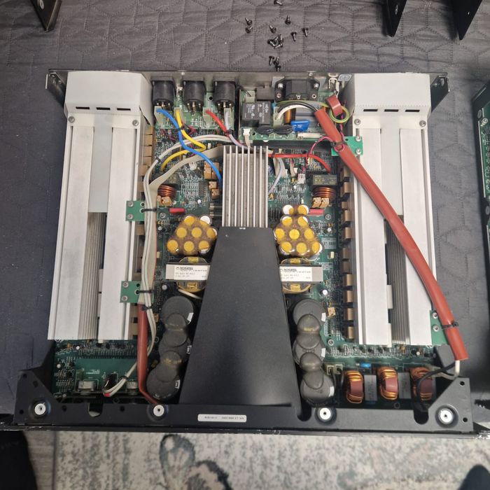 Vand Dynacord LX3000 (fbt ev rcf)