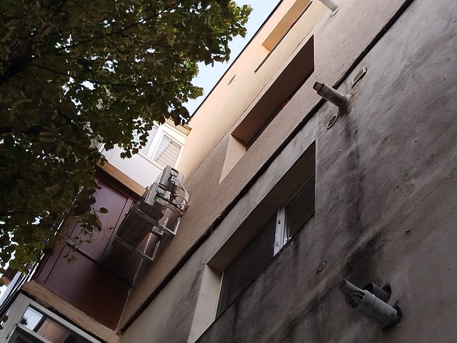 Vând apartament complet mobilat și utilat