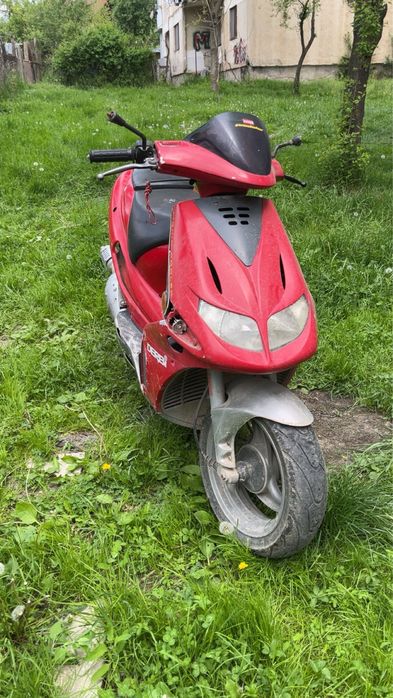 Scuter derbi prefator schimb scuter 80