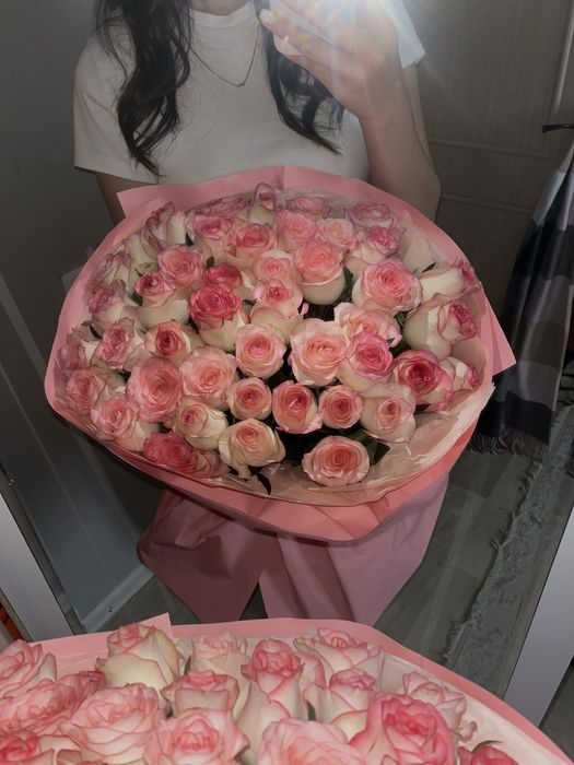 51шт  красивый свежий букет из голландских роз