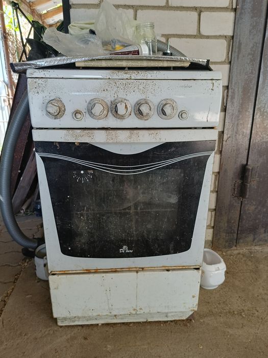 Продам газовую плиту