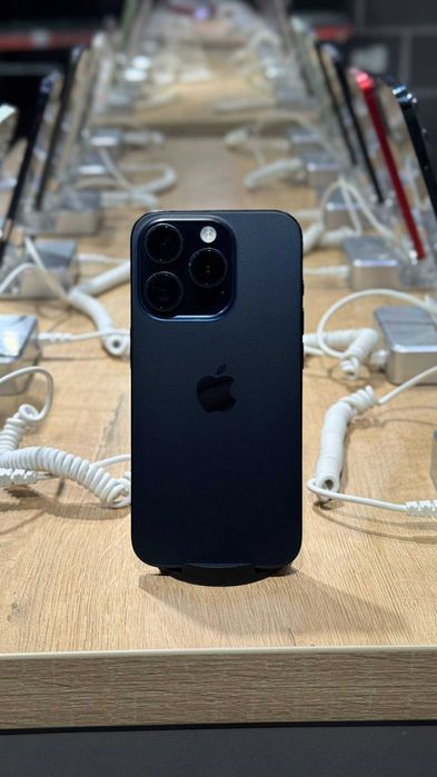 Телефон iPhone 15 Pro 256gb / Айфон 15 Про 256Гб 100%