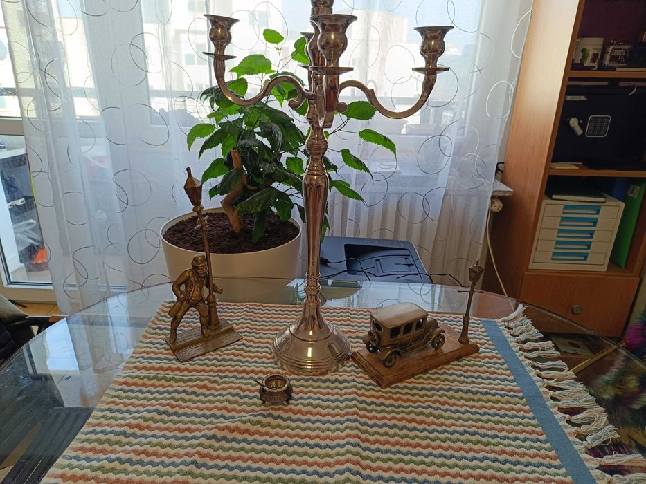 Vând obiecte de arta antichității