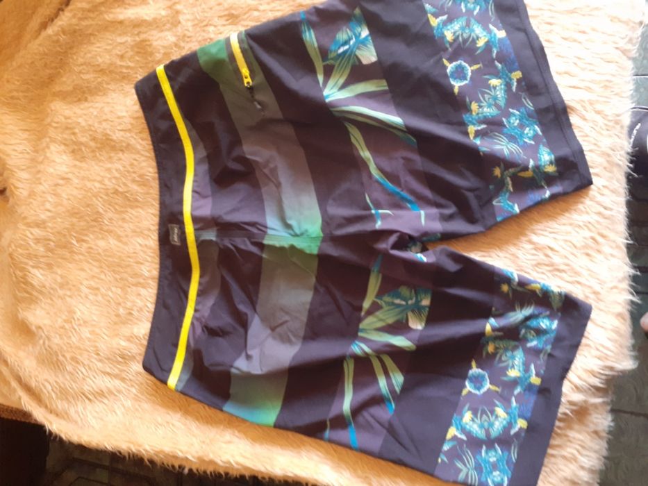 QUIKSILVER къси плажни гащтета