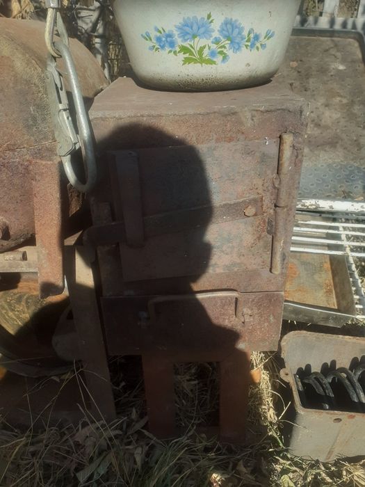 Продам печь нов 25т мангал 2т чуг казаны 3т