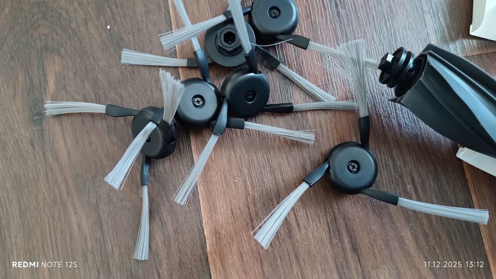 Щетки на робот пылесос Dreame