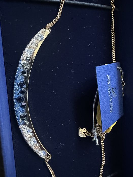 Украшение женскиеSvarovskoe