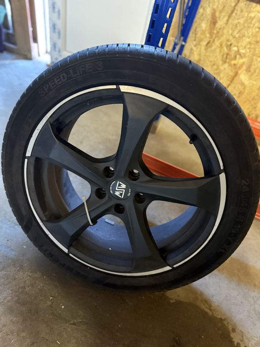 De vanzare  4 Jante pe 19 + cauciucuri semperit vara 245/45R19