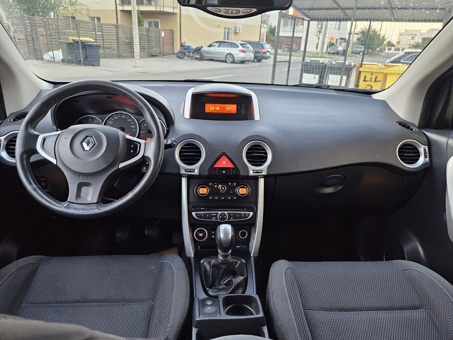 Renault  koleos an 2008 motor 2.0 dci tractiune 4x4 cutie manuala