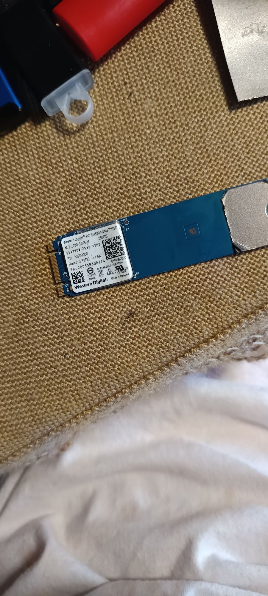 SSD nvme m2 256gb + procesor i5 gen3 + 16 GB RAM ddr3