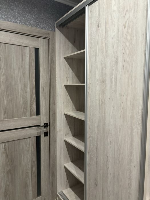 шкаф и полка в прихожую