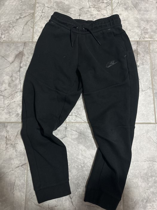Детско долнище Nike tech fleece