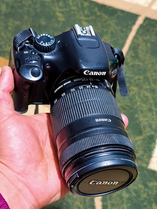 Canon EOS 550D  .