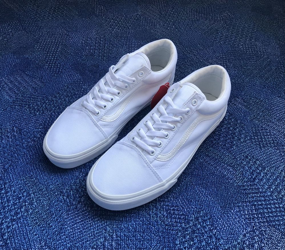 НОВИ Vans Canvas Old Skool ОРИГИНАЛНИ мъжки кецове - 44 и 46