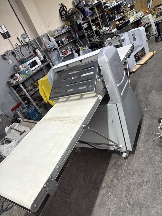 Тестораскатка крылатая Для круассанов  SINMAG SM 520 E