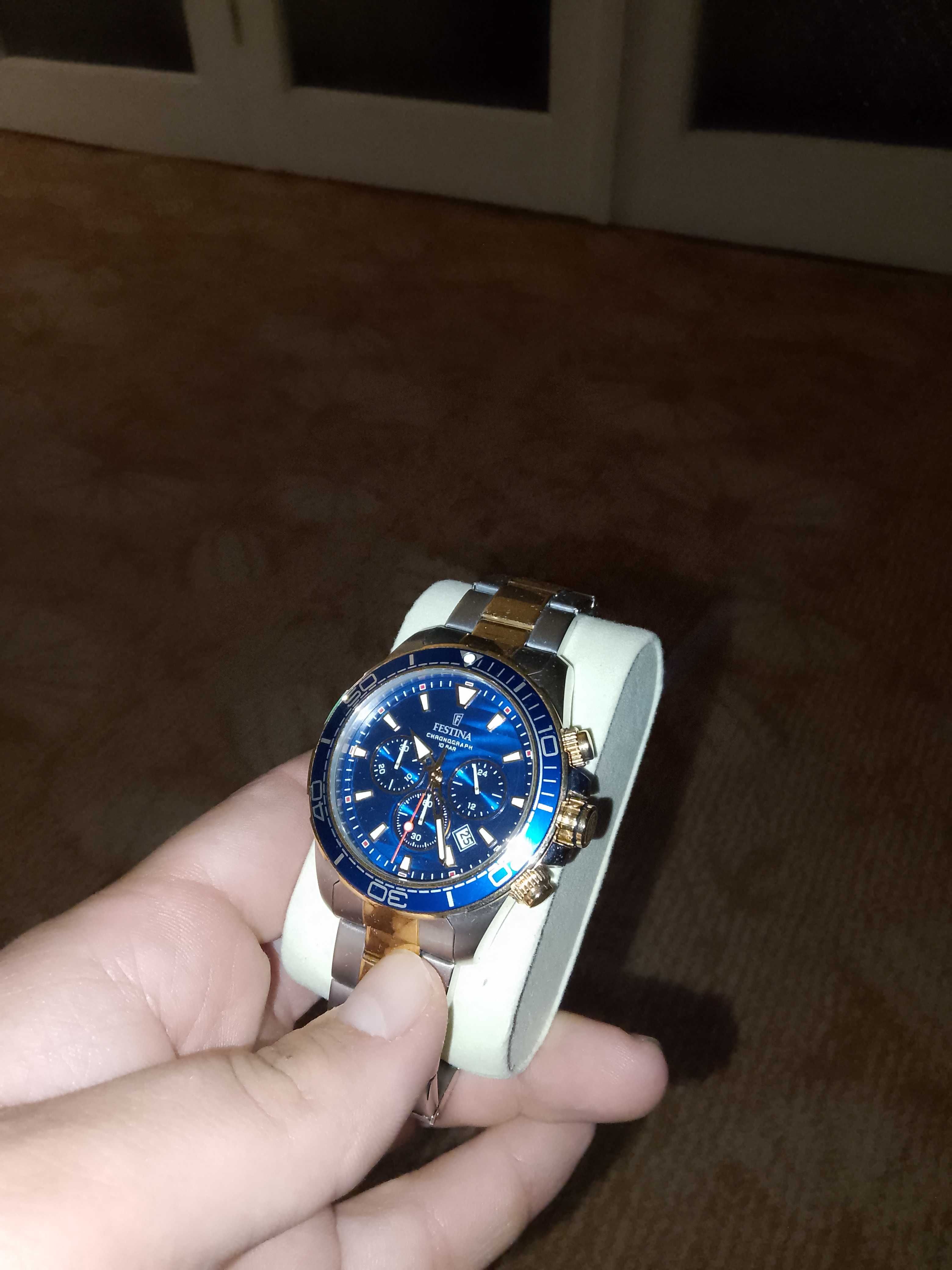 Часовник Festina