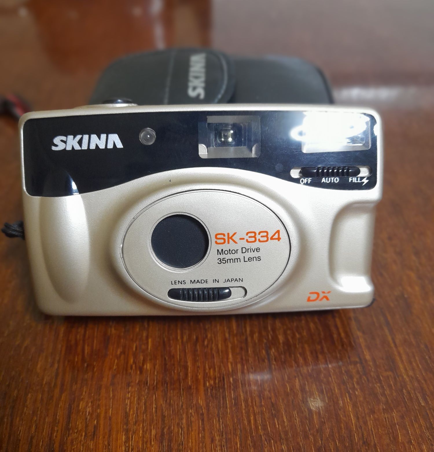 Плёночный фотоаппарат SKINA