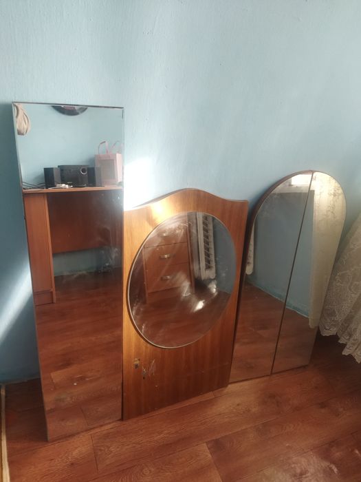 Продам зеркали всё за 3000 тенге