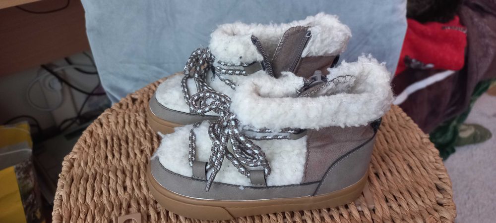 Детски боти H&M с мъхеста подплата