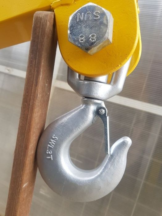 atasament brat macara telescopic lame furci manitou carlig merlo cat