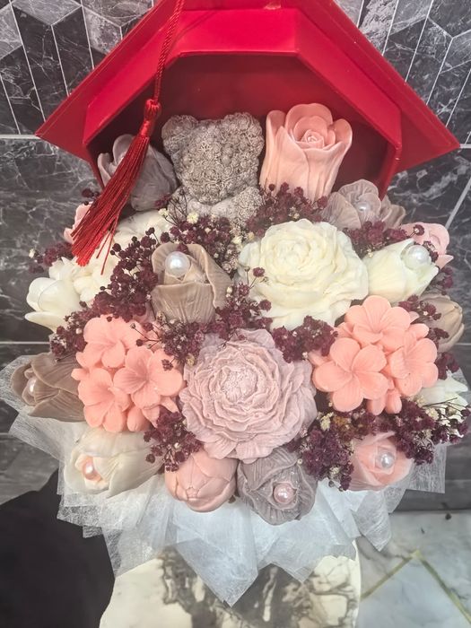 Ароматен букет с неувяхващи цветя