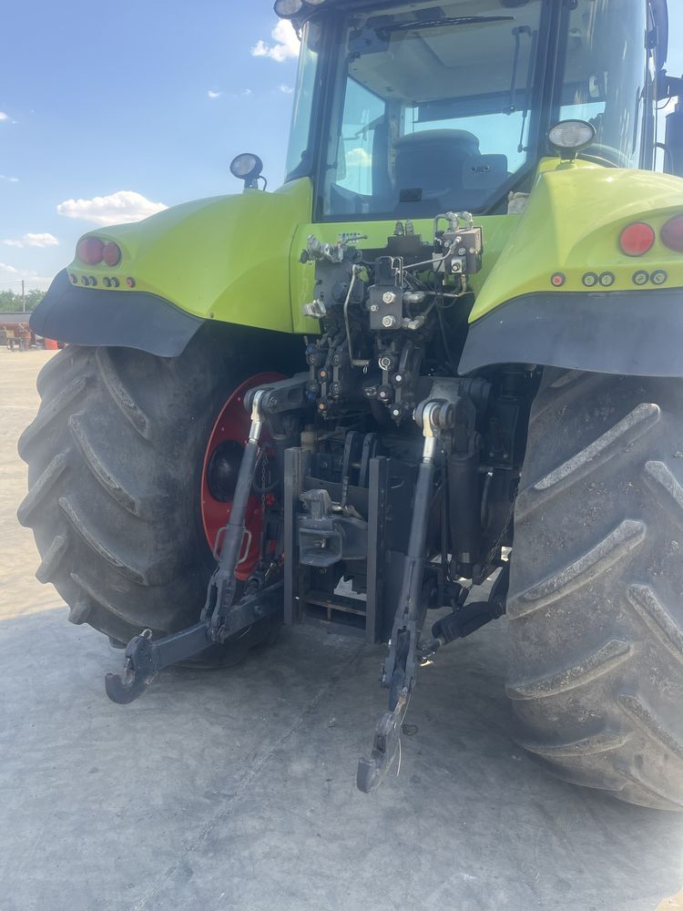 CLAAS AXION 820 година на производство 2012 м. ч. 6400