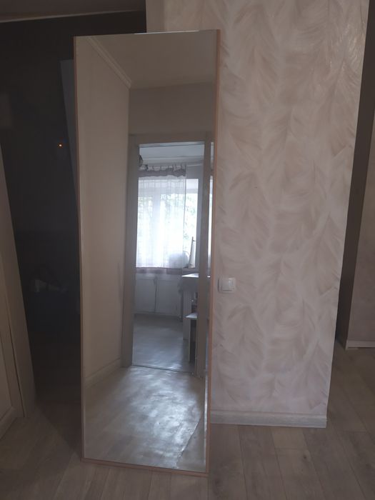 Зеркало        .