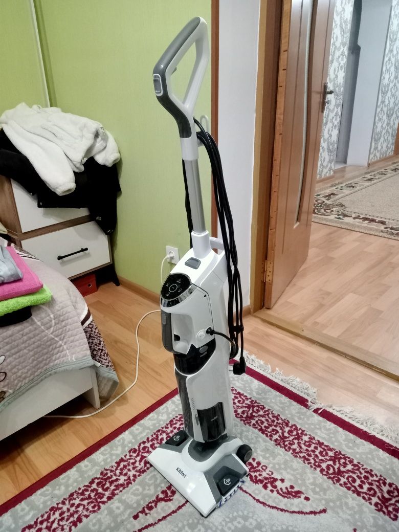 Паровой пылесос в отличном состоянии