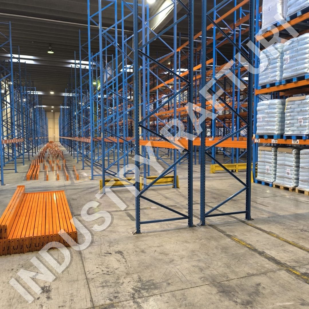 Rafturi industriale second-hand