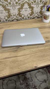 Macbook pro 2015 13-inchi