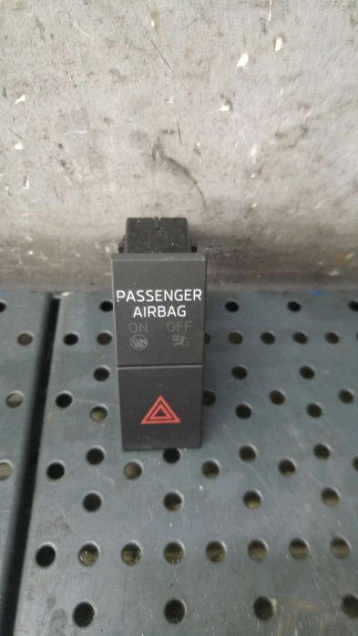 Buton avarie skoda octavia 3 5e3 nl3 nr3 5e0953507e